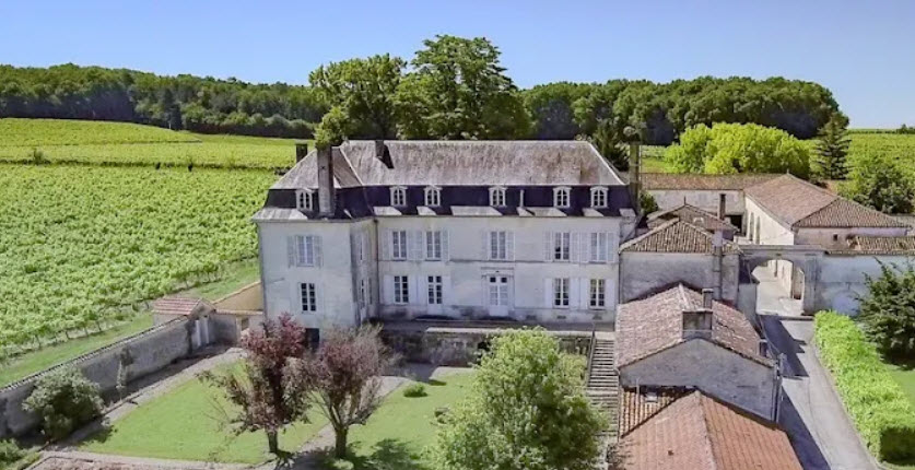 Villeneuve-la-Comtesse, France